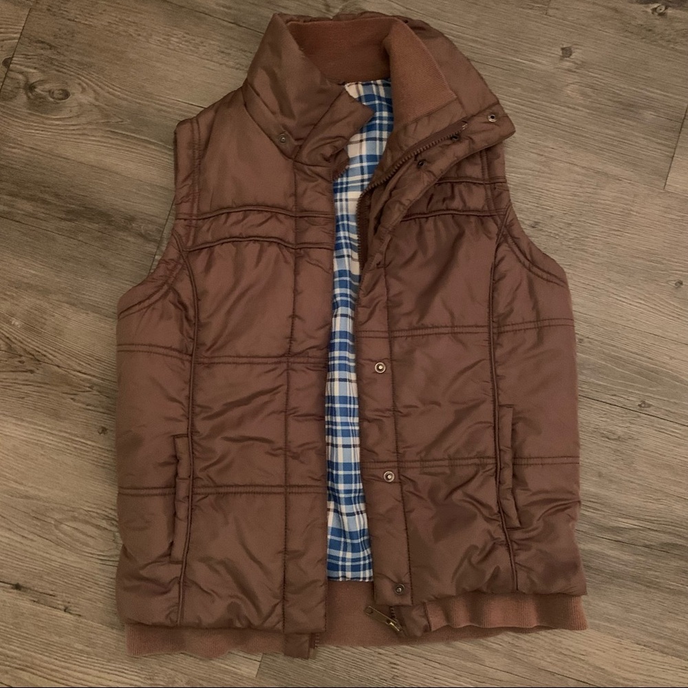 Finish Line Zip-Up Puffer Vest